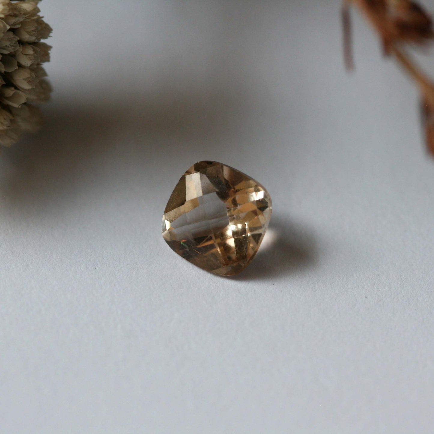 1.8ct Champagne Topaz - Cushion Cut - 7.1x7.1mm