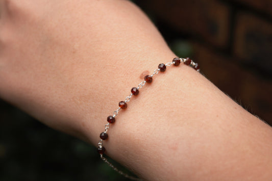 24cm Silver & Red Garnet Bracelet