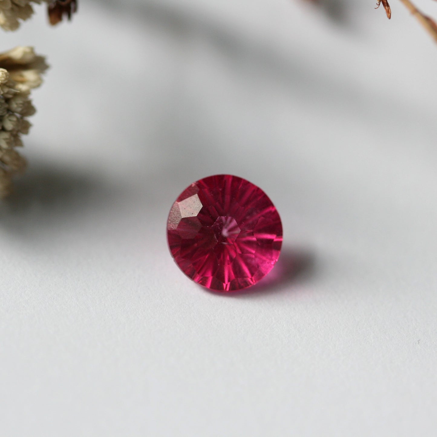 4.4ct Pink Topaz - Round Flower Cut - 10mm