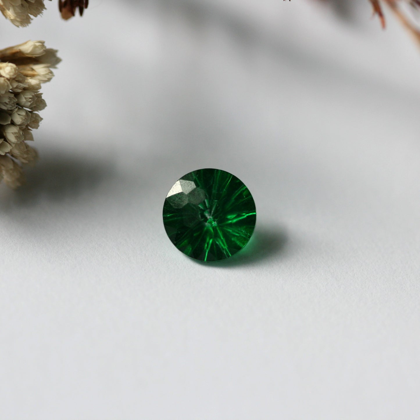 2.3ct Green Topaz - Round Flower Cut - 8mm