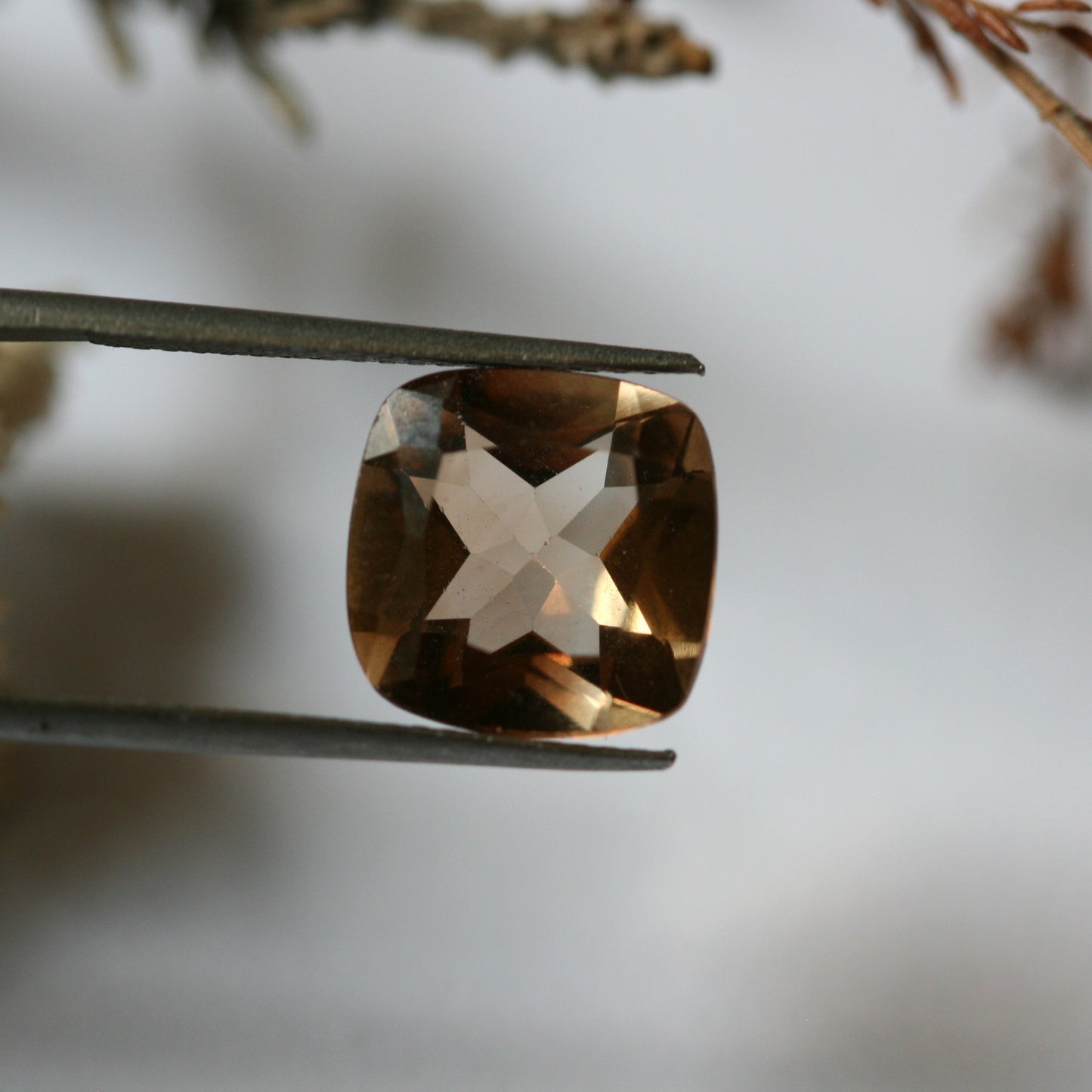 4.6ct Champagne Topaz - Cushion Cut - 10.1mm