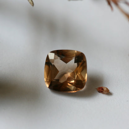 4.6ct Champagne Topaz - Cushion Cut - 10.1mm